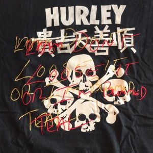 Hurley Men’s L Skull and Bones tee